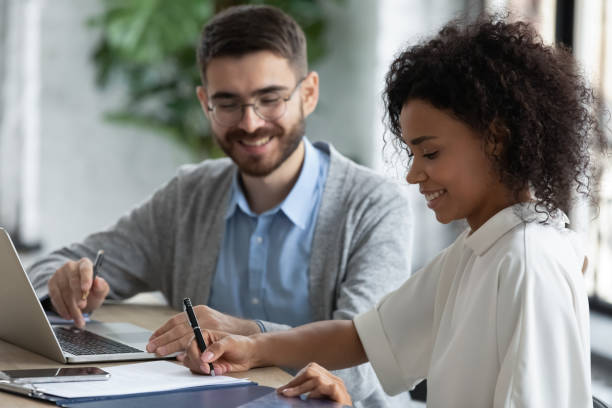  Maine, WI Loan Agency Pros